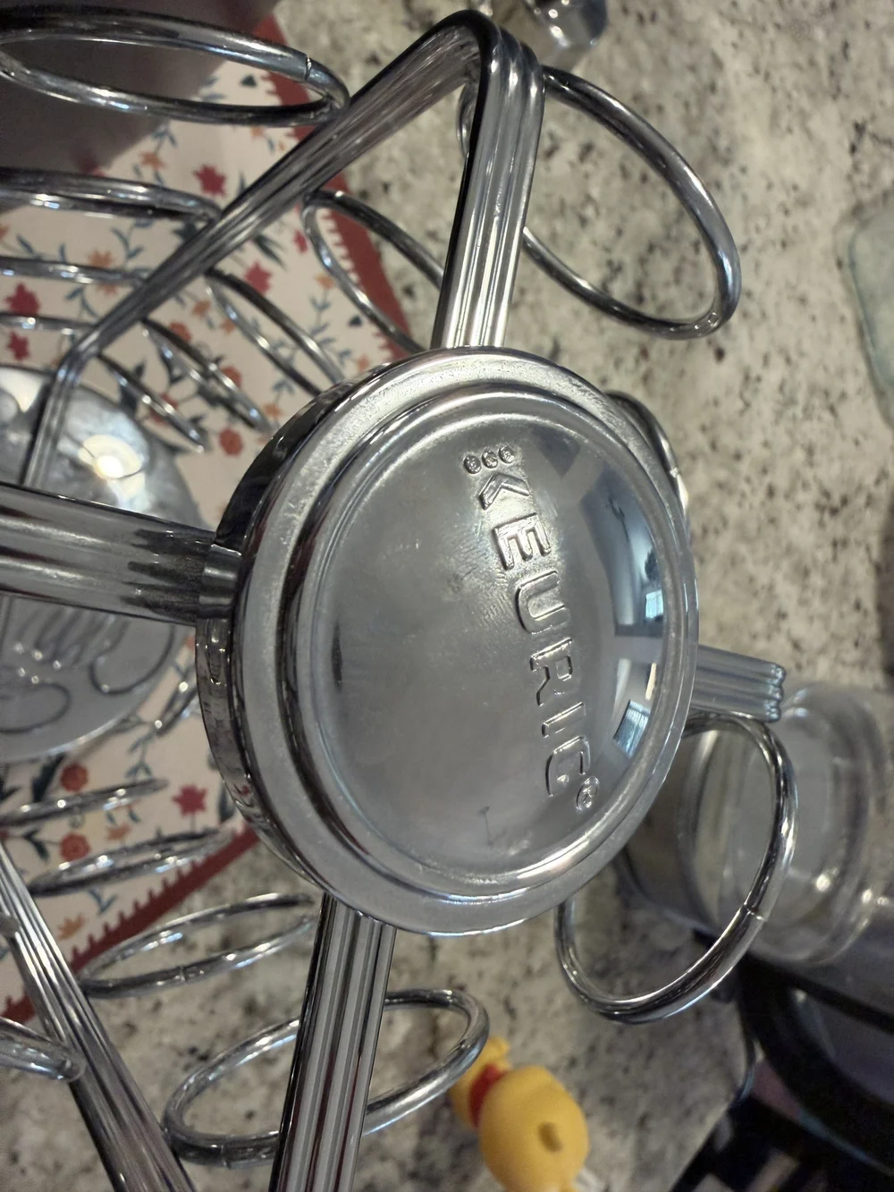Keurig K-Elite Coffee Maker – Very Good Condition + K-Cup Carousel